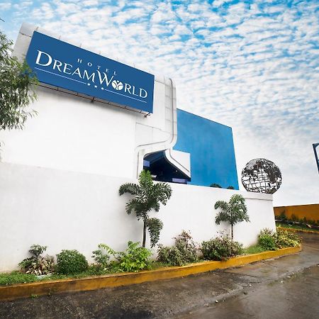 Hotel Dreamworld Las Piñas Bagian luar foto