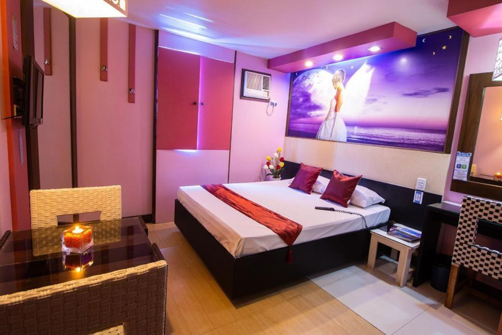 Hotel Dreamworld Las Piñas Bagian luar foto