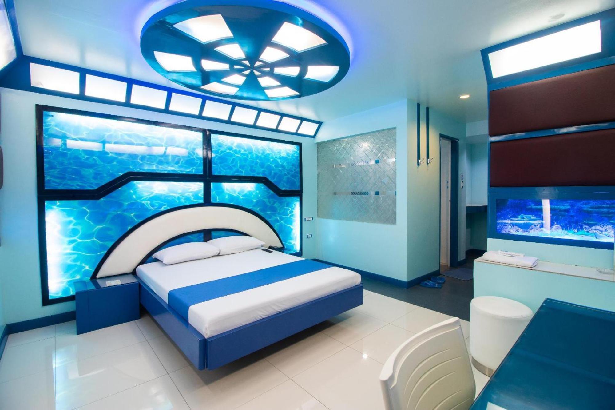 Hotel Dreamworld Las Piñas Bagian luar foto